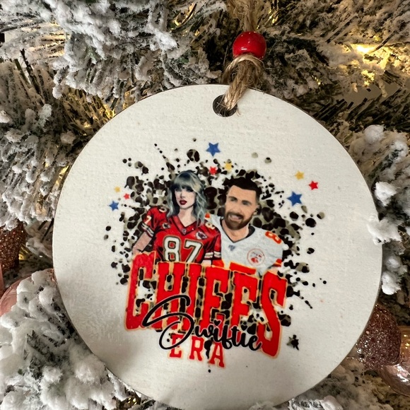 Taylor swift ornament chiefs Travis kelce era - Picture 2 of 2